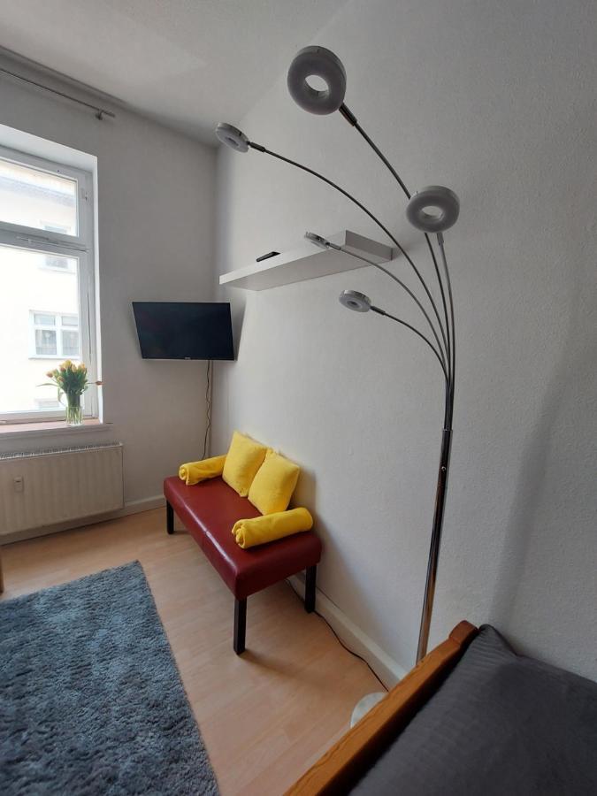 Schoene Zwei-Zimmer-Wohnung "W2" Mit 4 Einzelbetten Und Wlan In Zwenkau Bei Leipzig Im Neuseenland Eksteriør billede