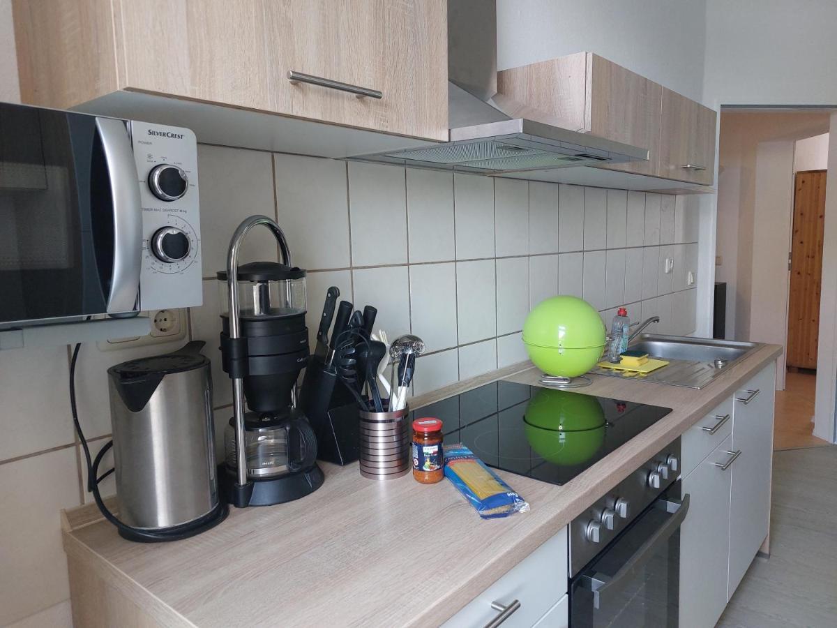 Schoene Zwei-Zimmer-Wohnung "W2" Mit 4 Einzelbetten Und Wlan In Zwenkau Bei Leipzig Im Neuseenland Eksteriør billede