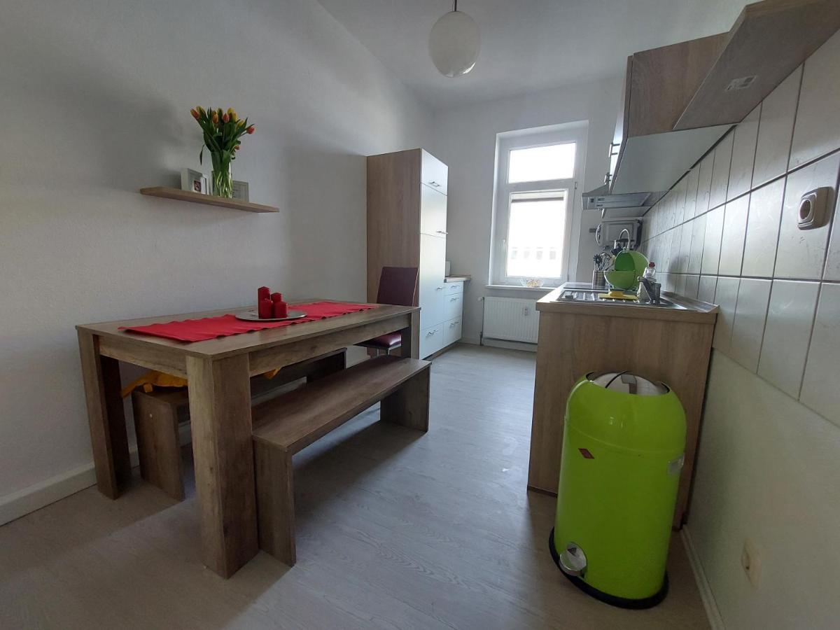 Schoene Zwei-Zimmer-Wohnung "W2" Mit 4 Einzelbetten Und Wlan In Zwenkau Bei Leipzig Im Neuseenland Eksteriør billede