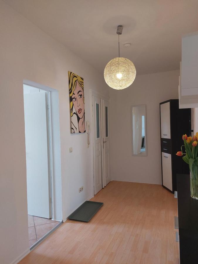 Schoene Zwei-Zimmer-Wohnung "W2" Mit 4 Einzelbetten Und Wlan In Zwenkau Bei Leipzig Im Neuseenland Eksteriør billede